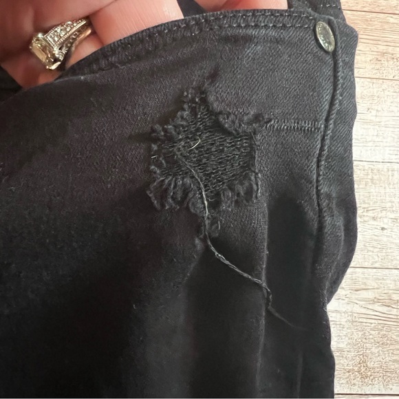 Paige Verdugo distressed black jeans - Picture 3 of 10